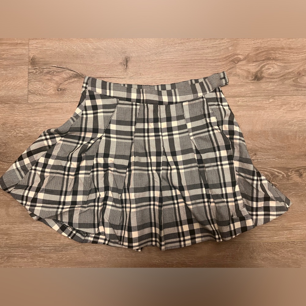 H&M mini skirt Size 6